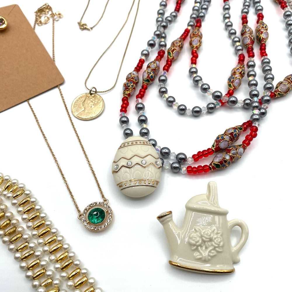 Jewelry Lot of Vintage to Modern Wearable Jewelry - Picture 4 of 13